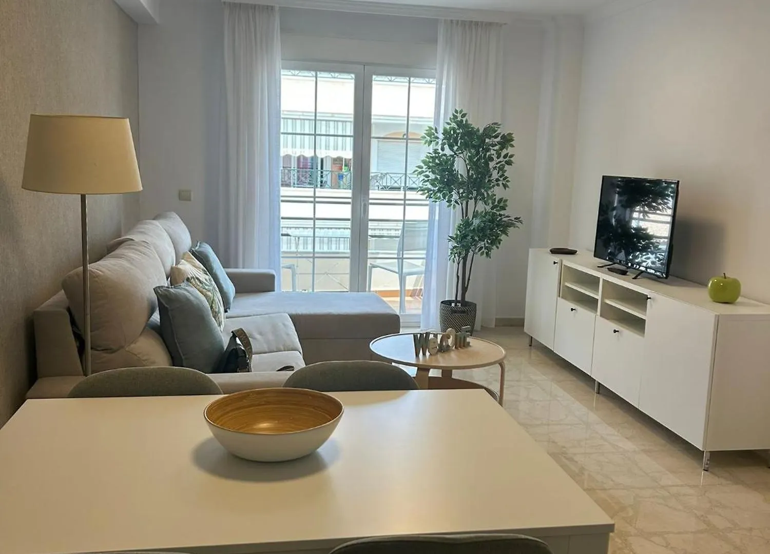 Apartment Precioso Apartamento En Primera Linea De Playa En Caleta De Velez