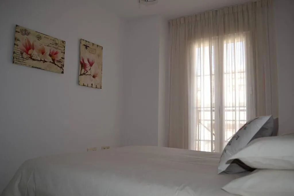 Precioso Apartamento En Primera Linea De Playa En Caleta De Velez Algarrobo Costa